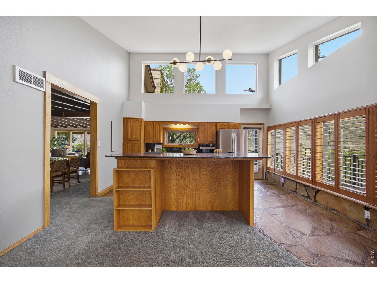4717 Bay View Dr