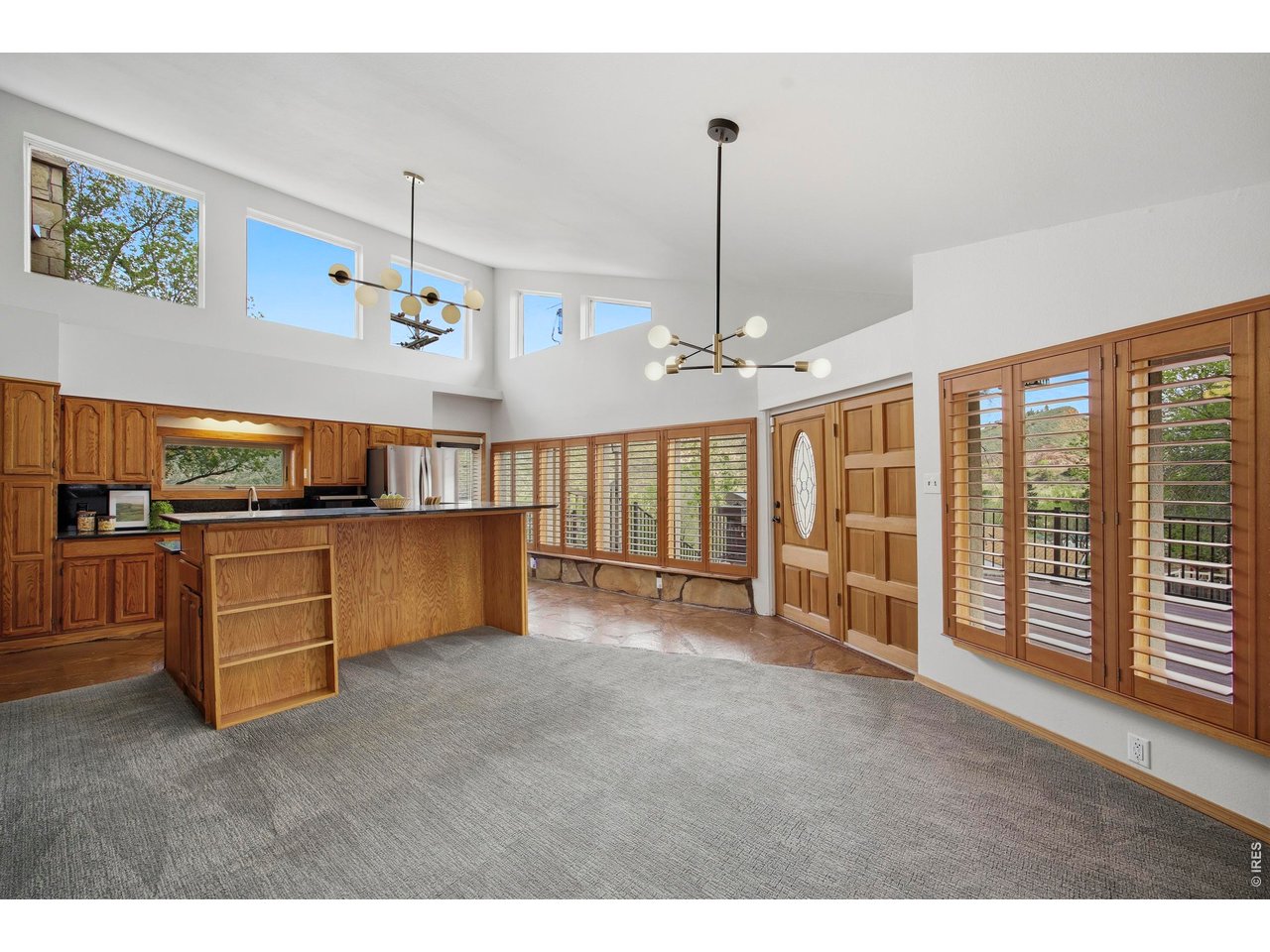 4717 Bay View Dr
