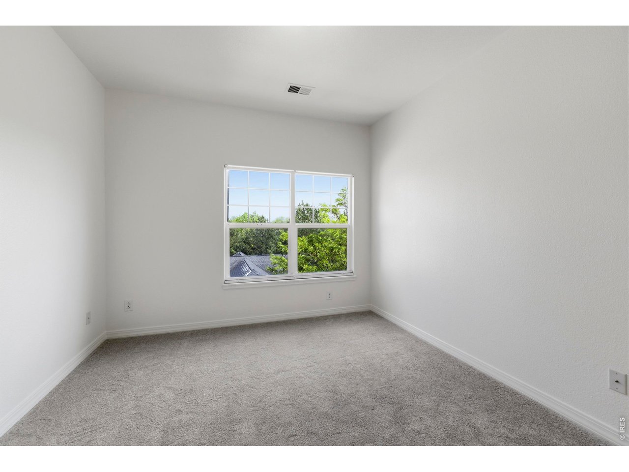 5220 Boardwalk Dr I-34