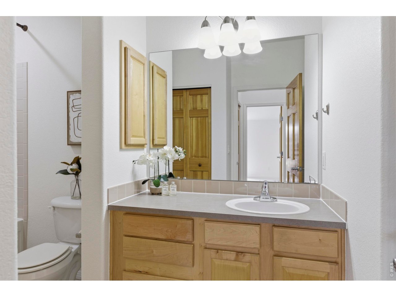 5220 Boardwalk Dr I-34