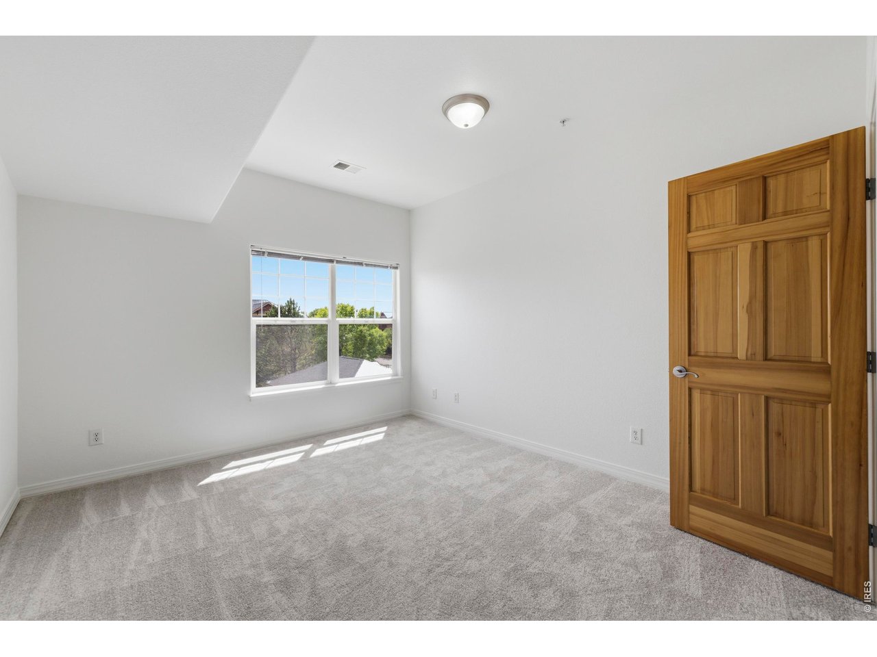 5220 Boardwalk Dr I-34