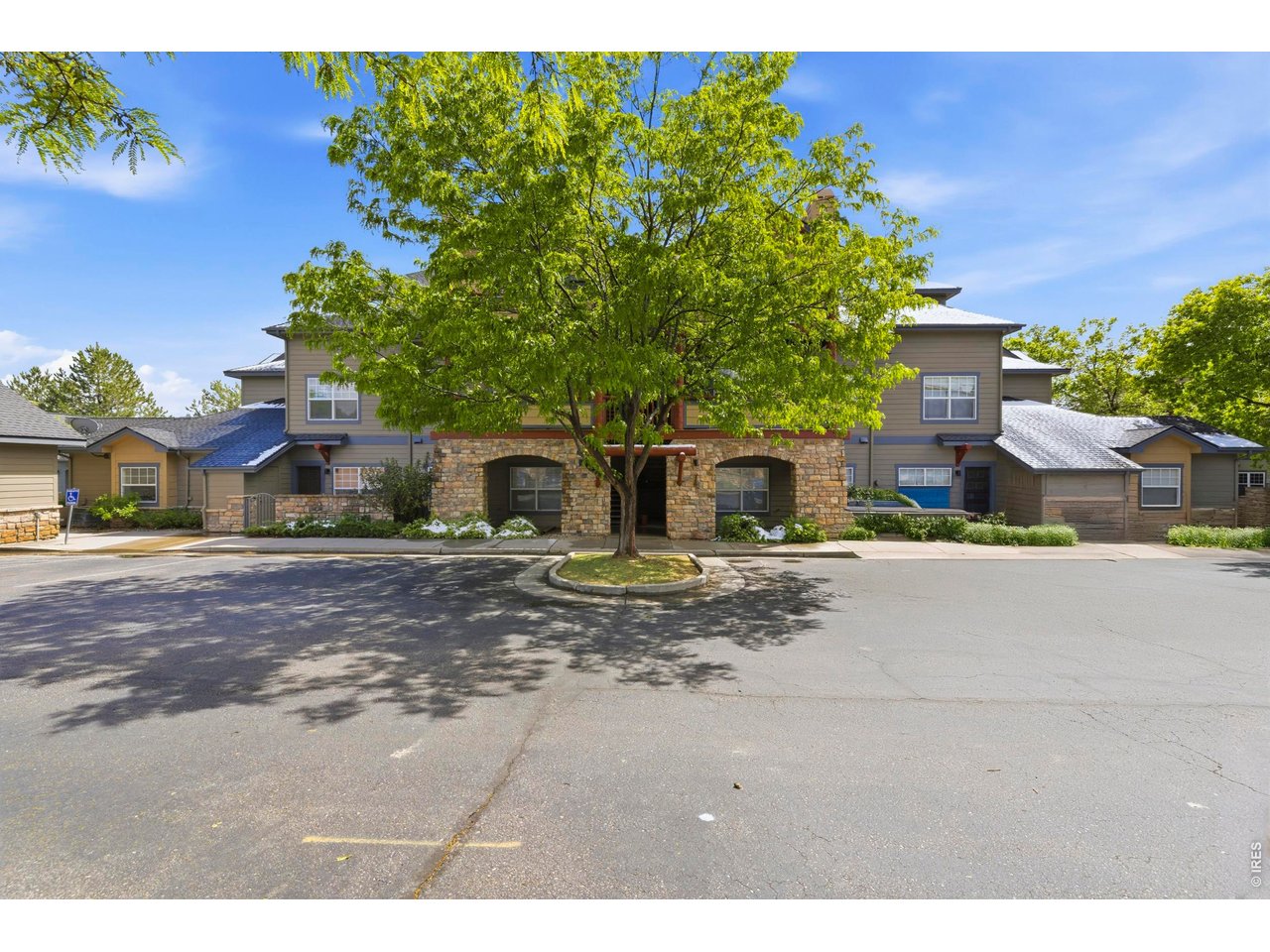 5220 Boardwalk Dr I-34