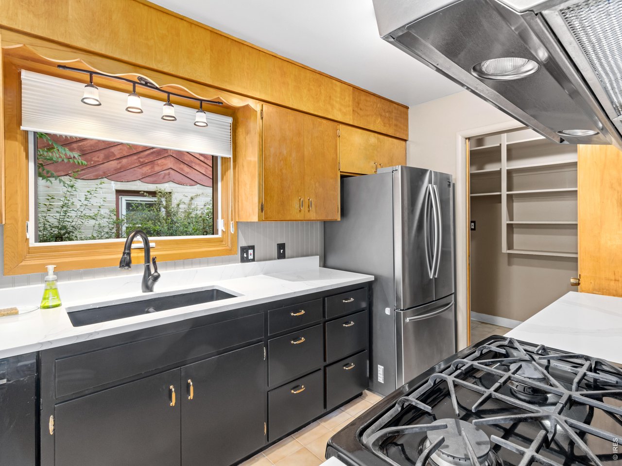 414 W 13th St