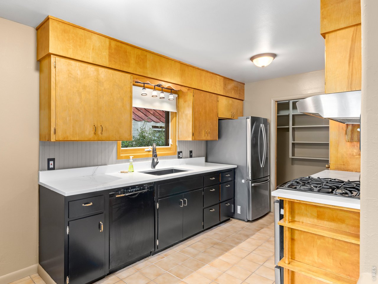 414 W 13th St