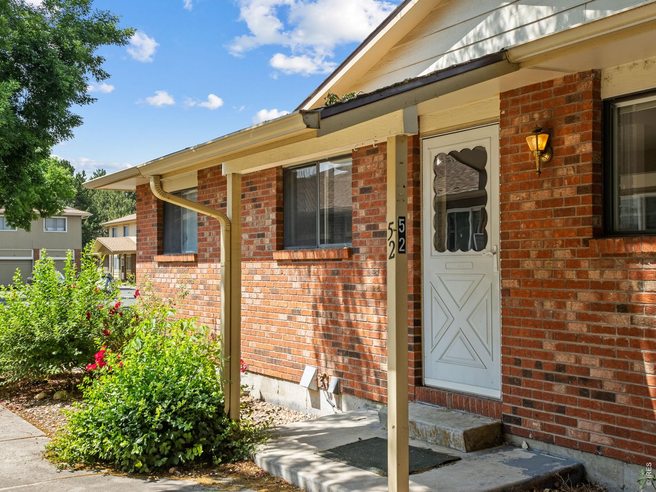1024 Oxford Ln 52