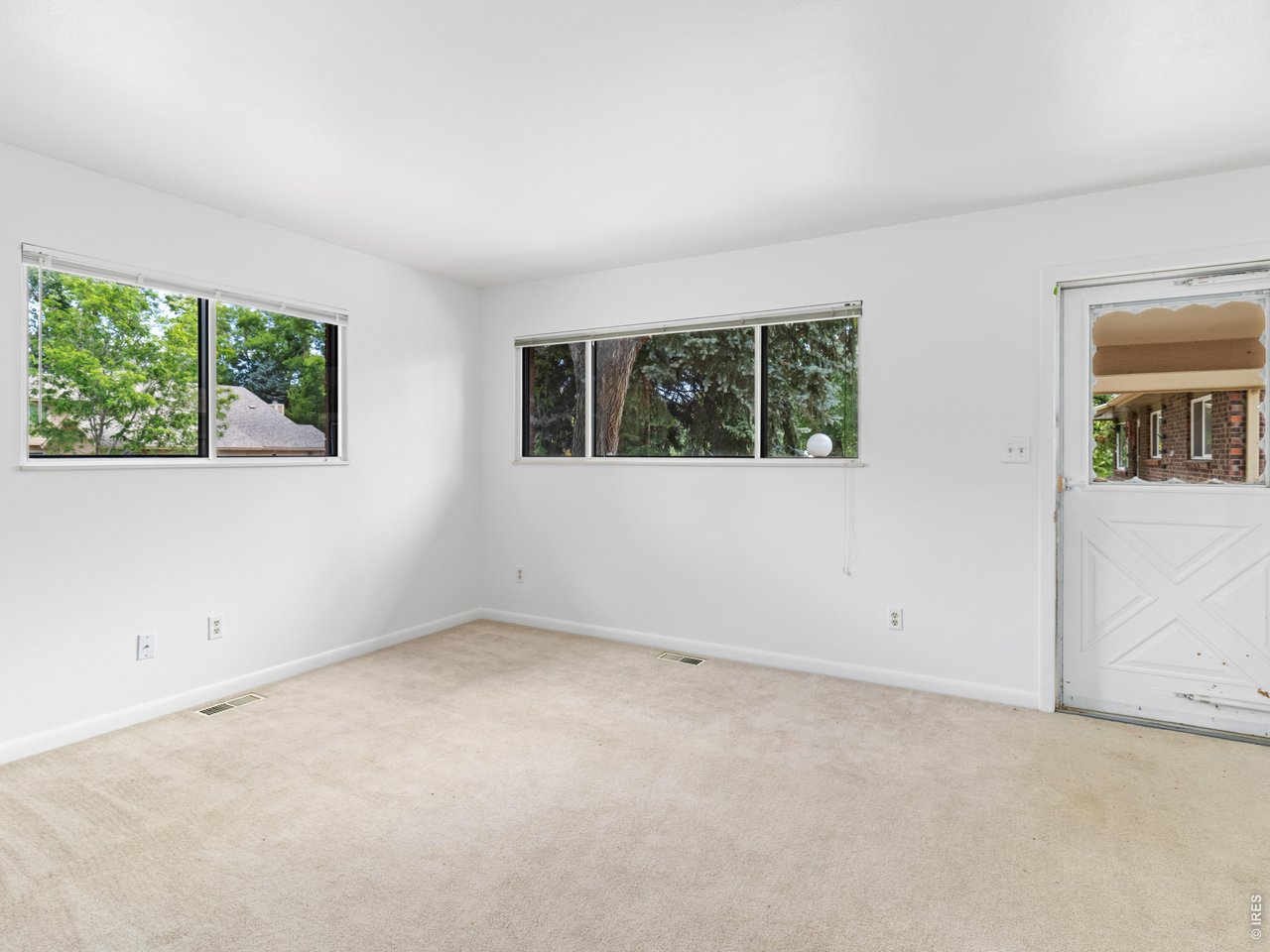 1024 Oxford Ln 52