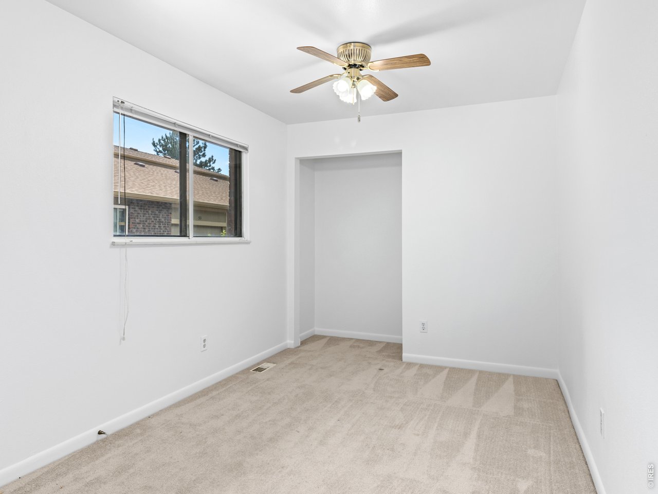 1024 Oxford Ln 52