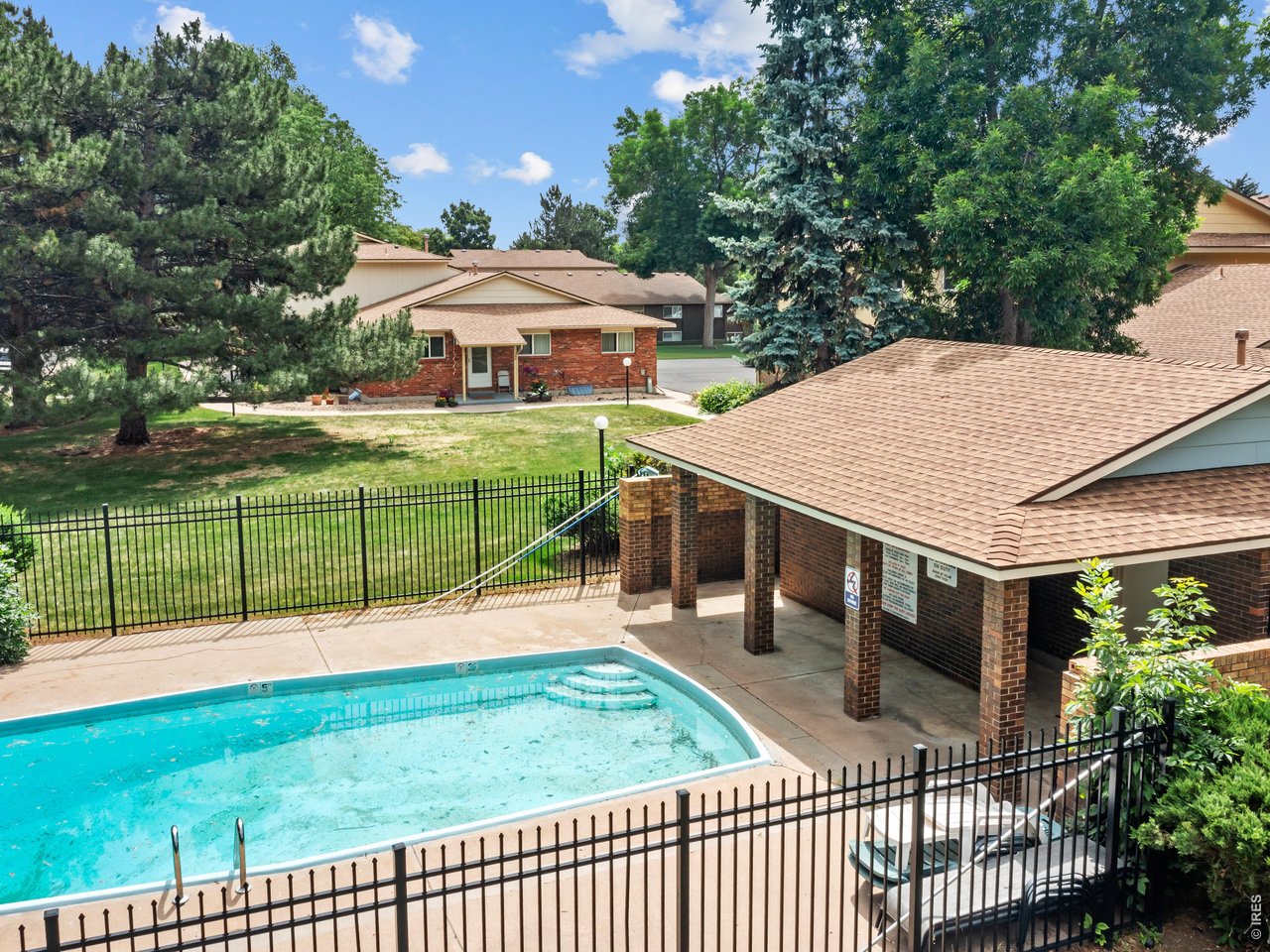 1024 Oxford Ln 52