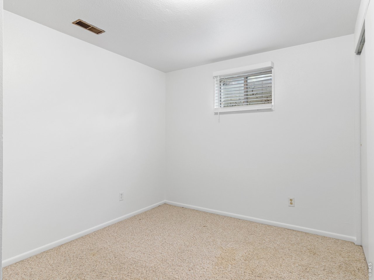 1024 Oxford Ln 52