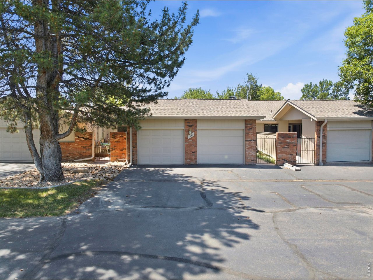 1643 Adriel Dr