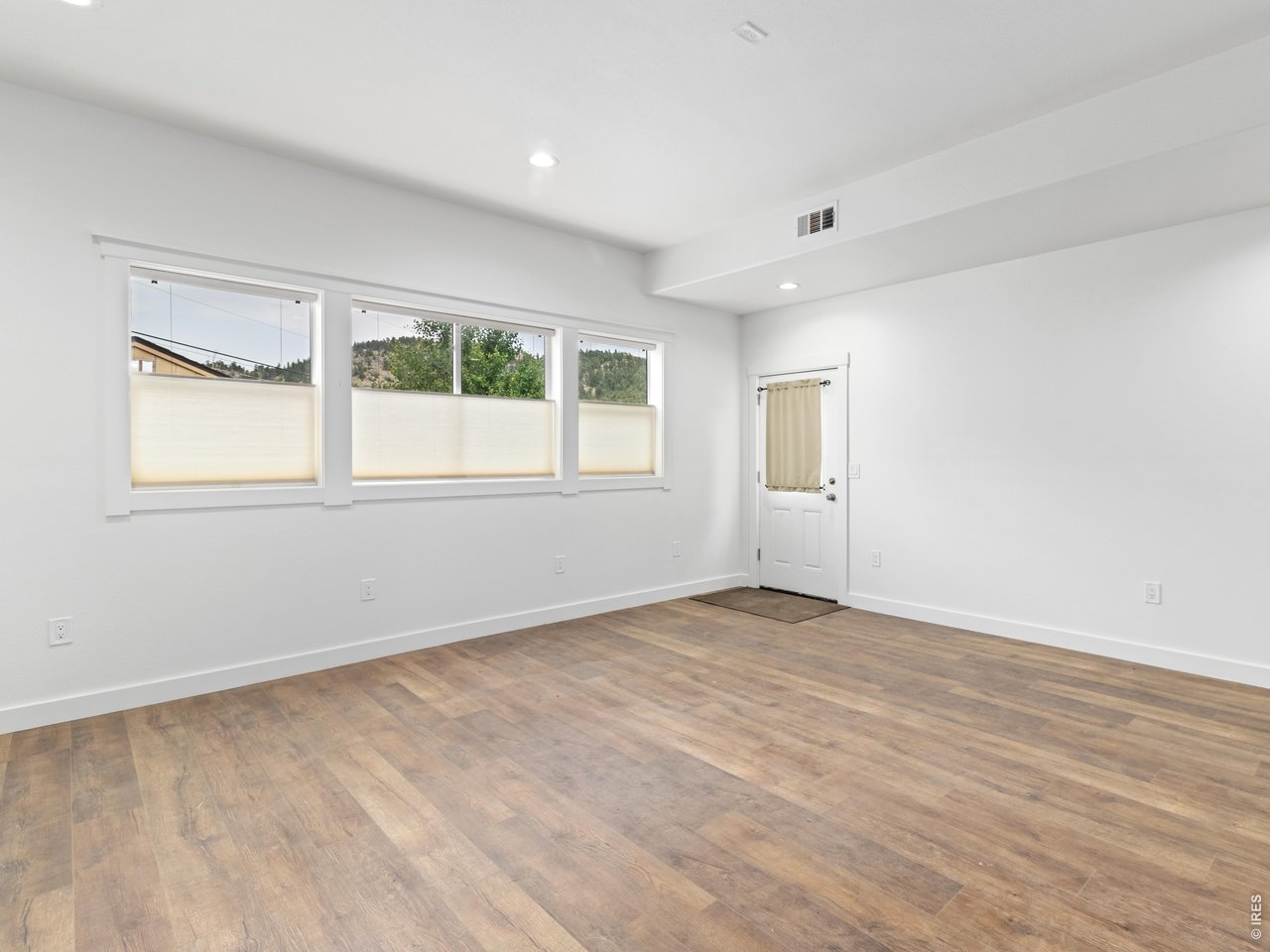 1765 Olympian Ln