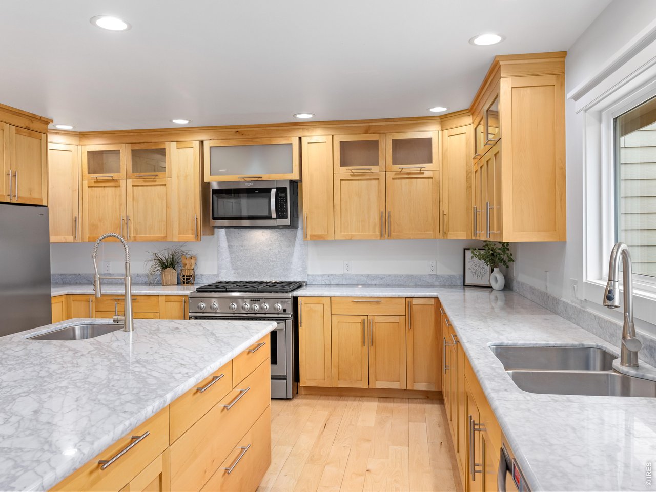 1765 Olympian Ln