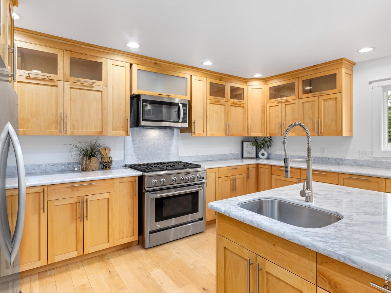 1765 Olympian Ln