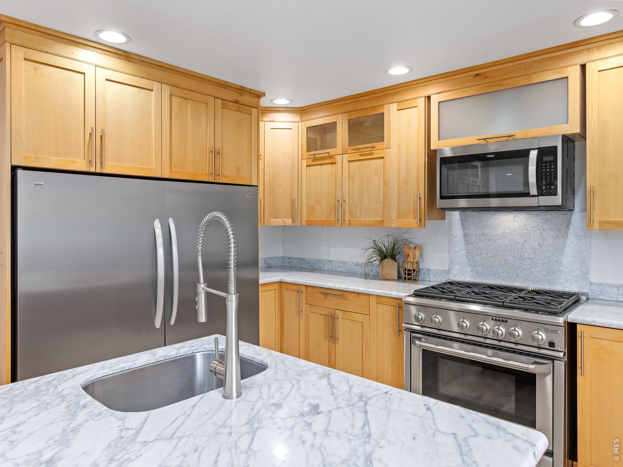 1765 Olympian Ln