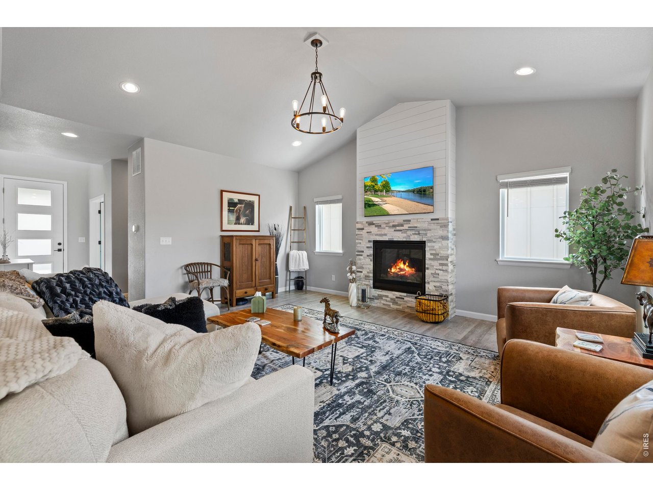 356 Bluestar Dr