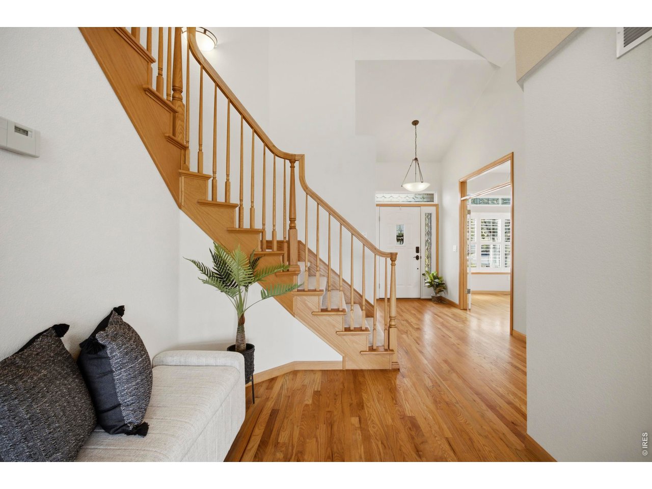 535 Lakeside Pl
