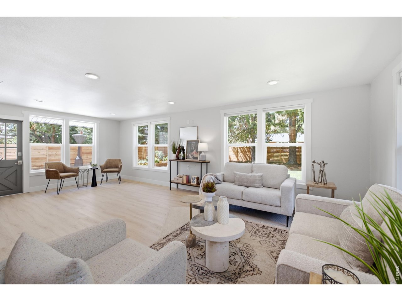 1433 Pikes Peak Ave