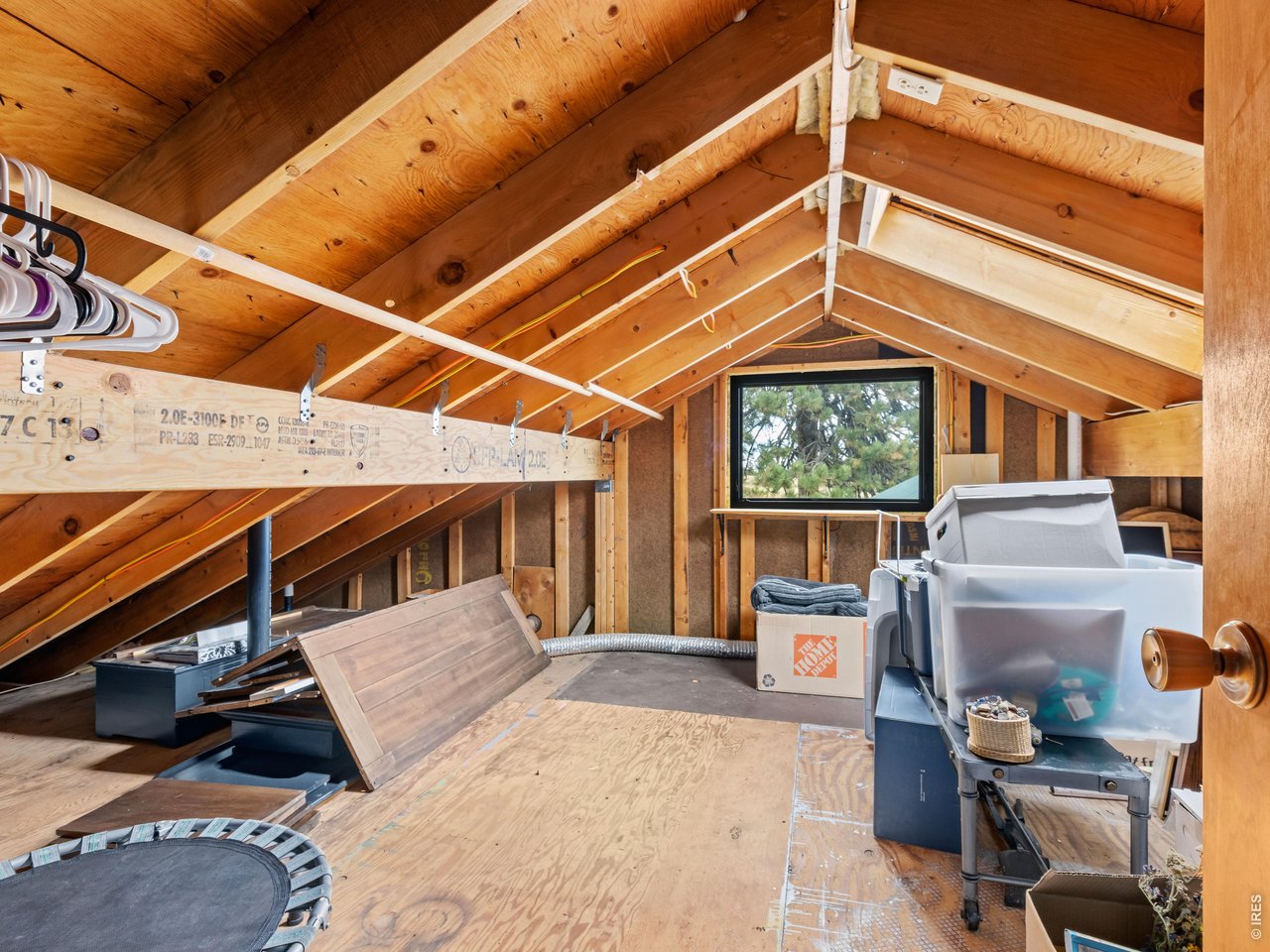 511 Green Mountain Dr