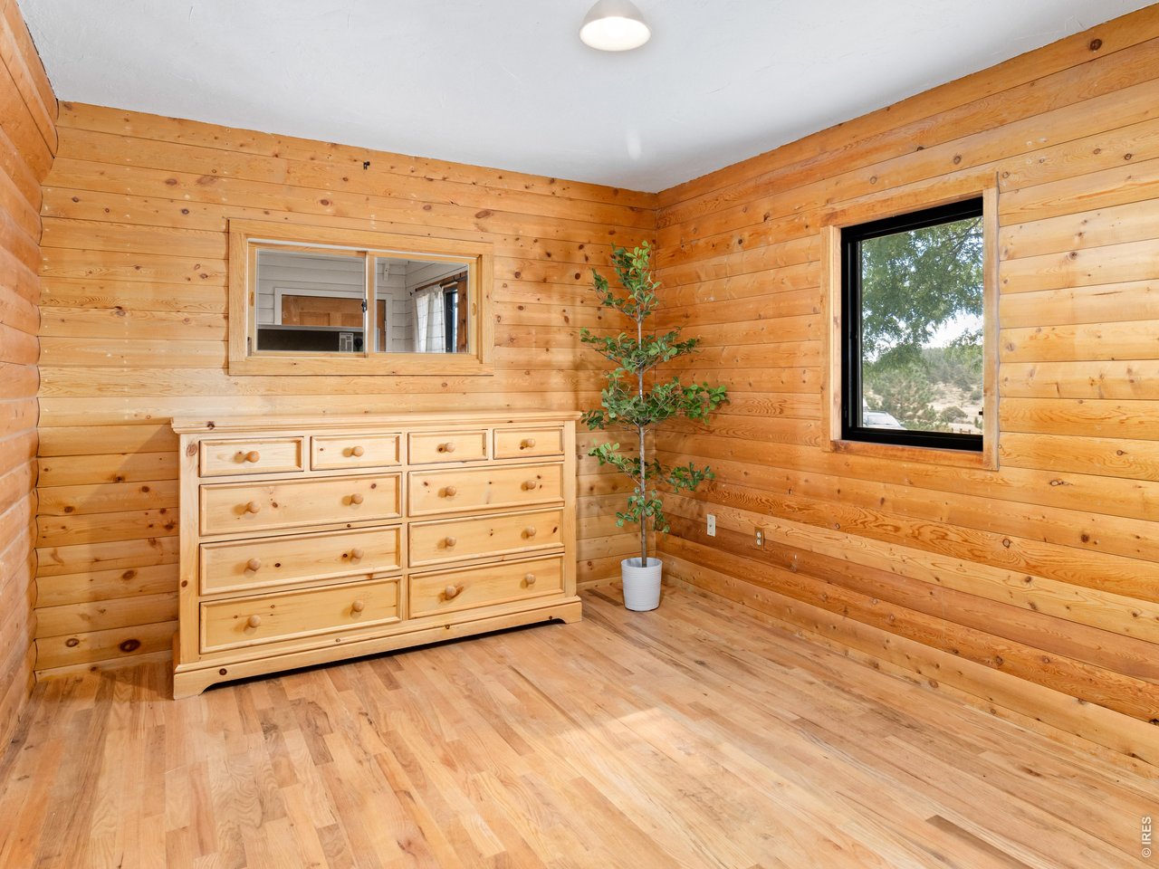 511 Green Mountain Dr