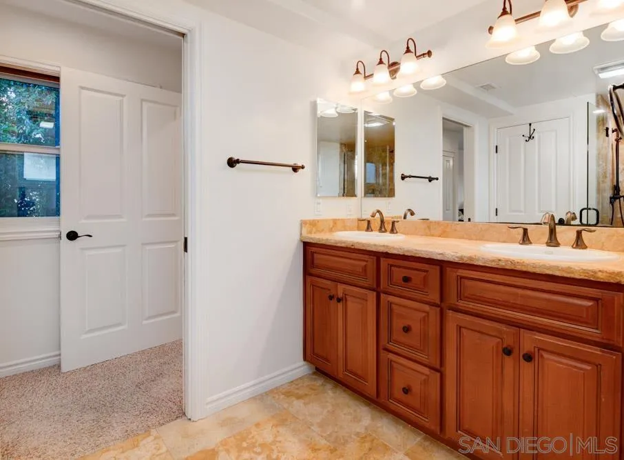 1056 Chalcedony