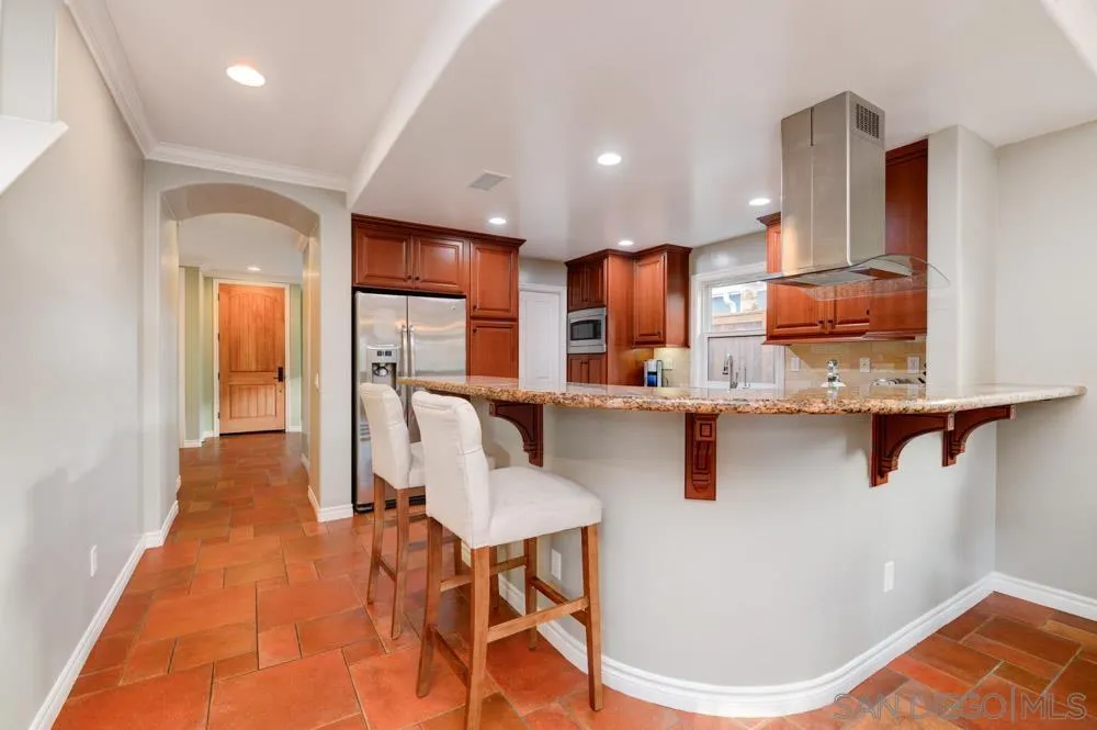 1056 Chalcedony