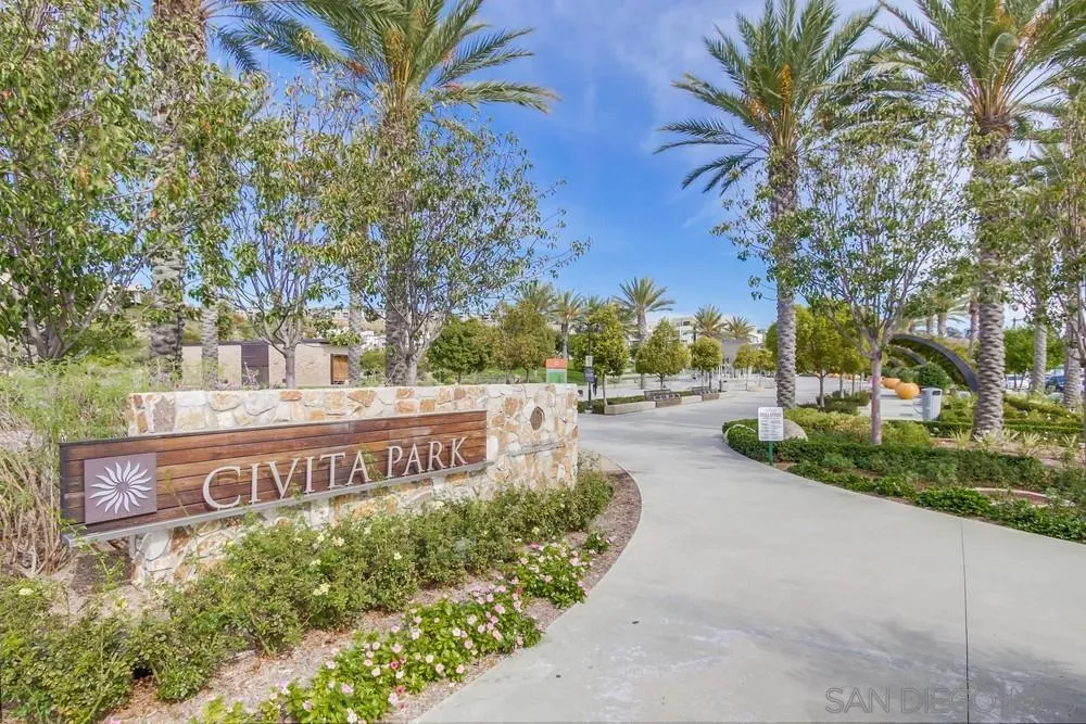 7867 Modern Oasis Dr