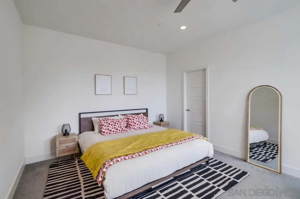 7867 Modern Oasis Dr