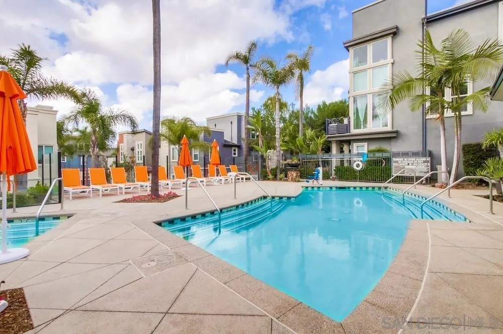 7867 Modern Oasis Dr
