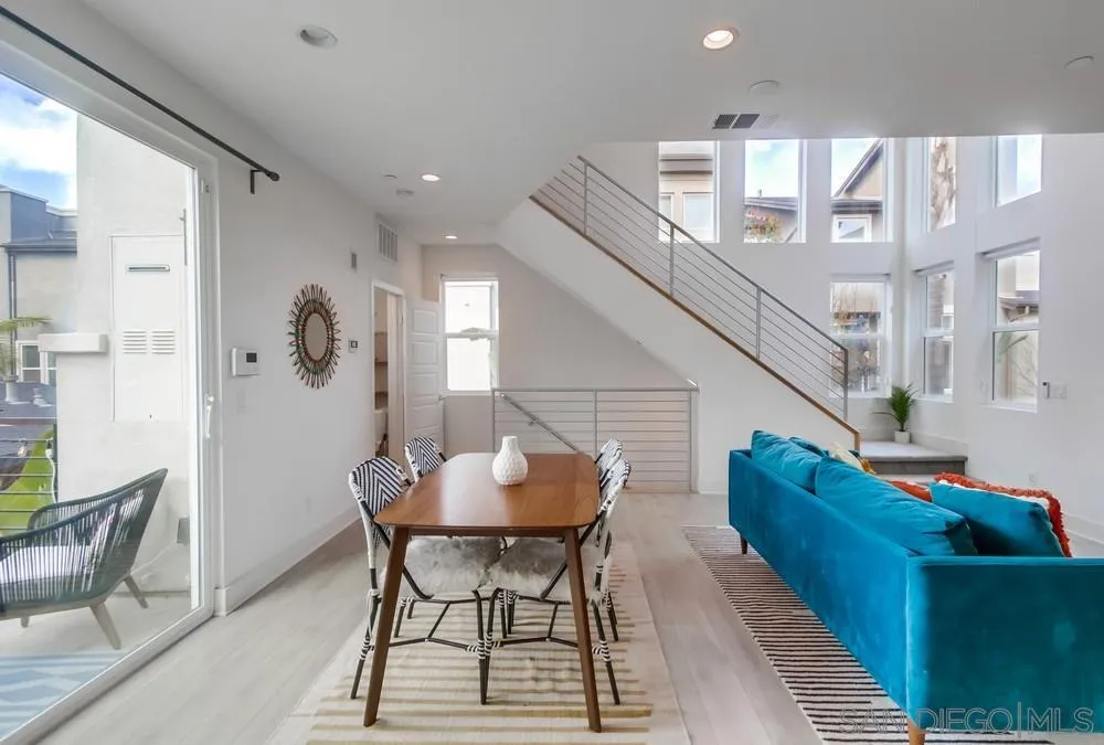 7867 Modern Oasis Dr