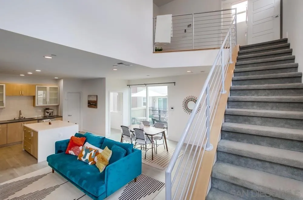 7867 Modern Oasis Dr