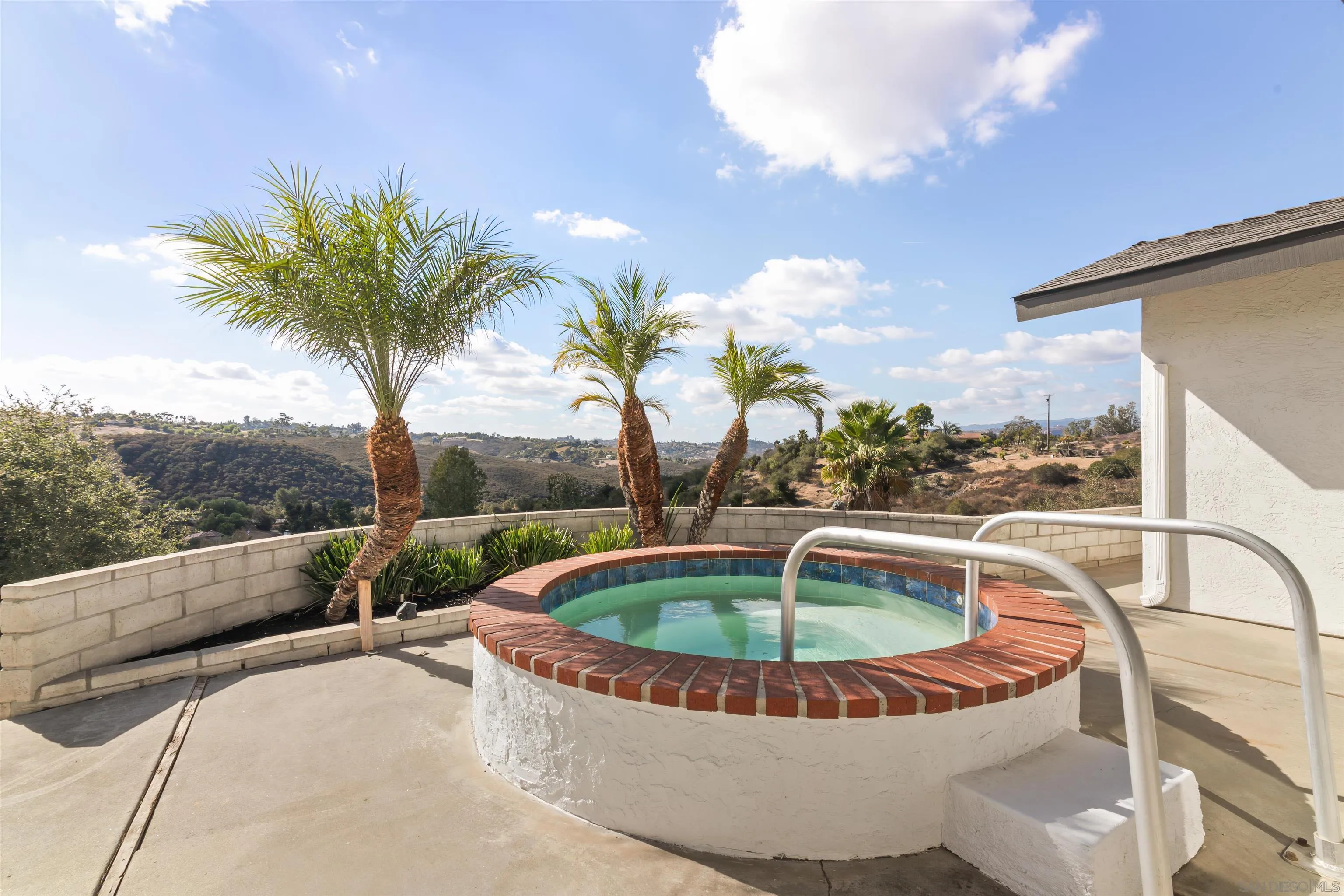 2063 Willow Glen Road
