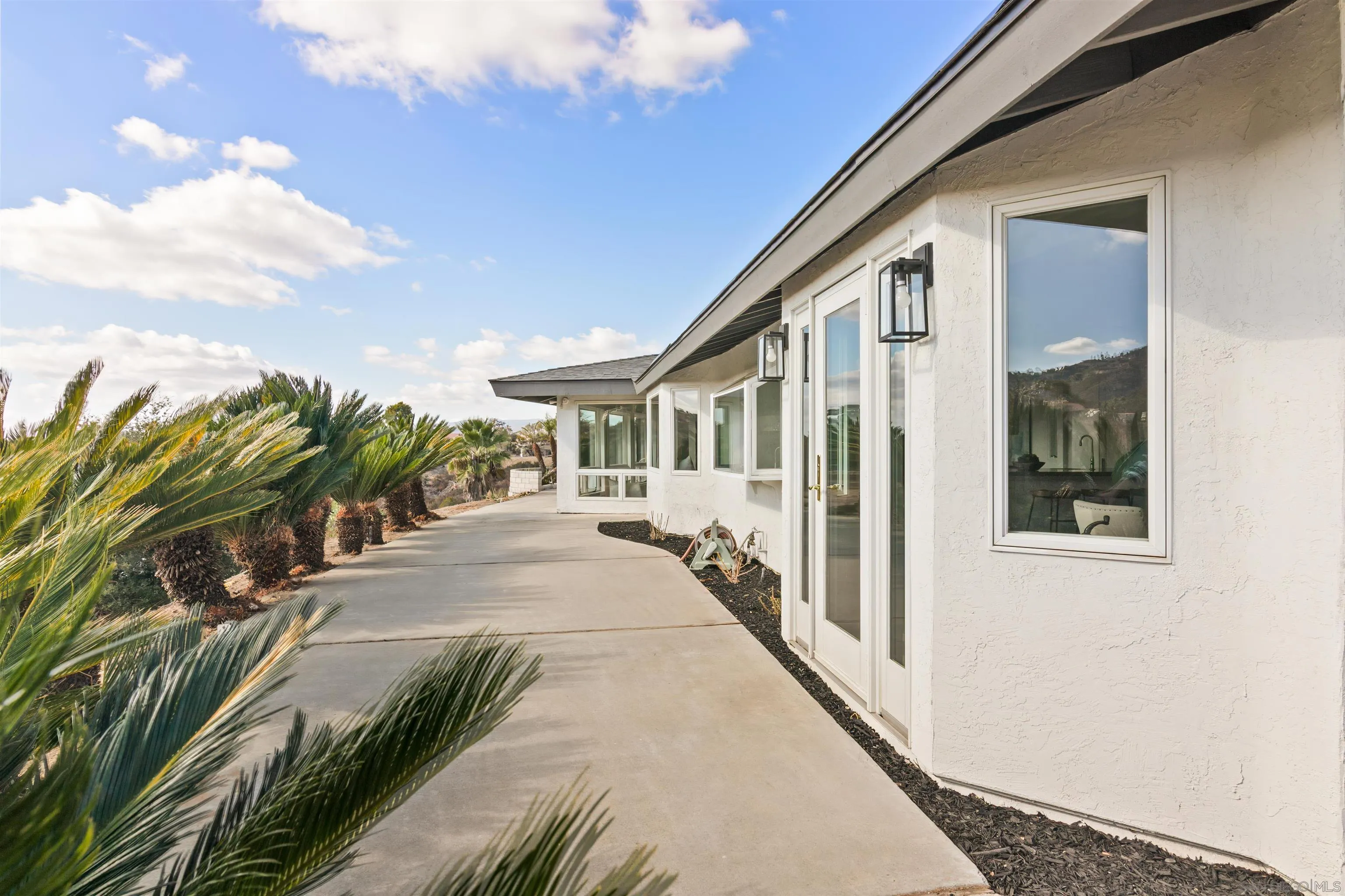 2063 Willow Glen Road