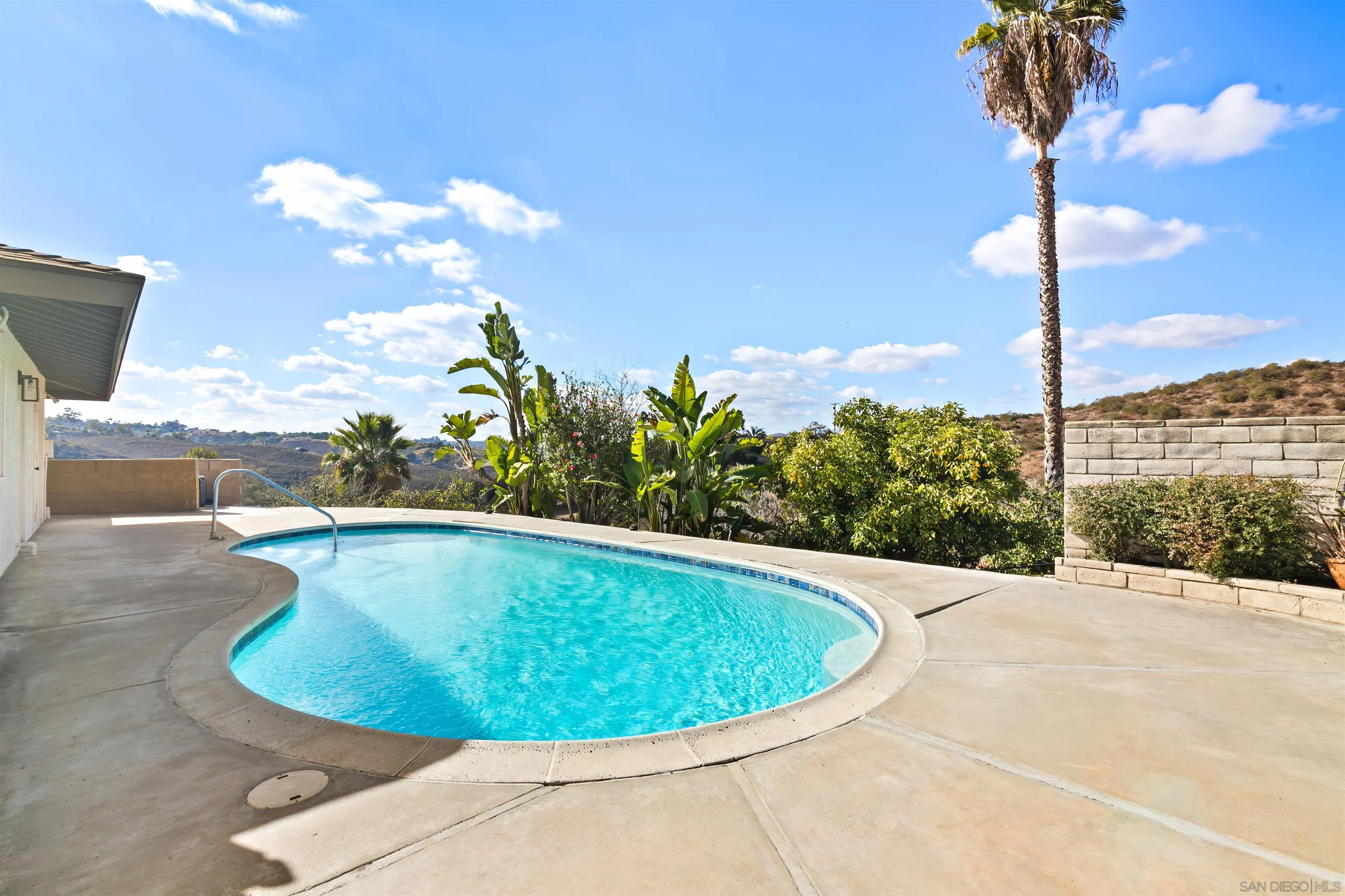 2063 Willow Glen Road