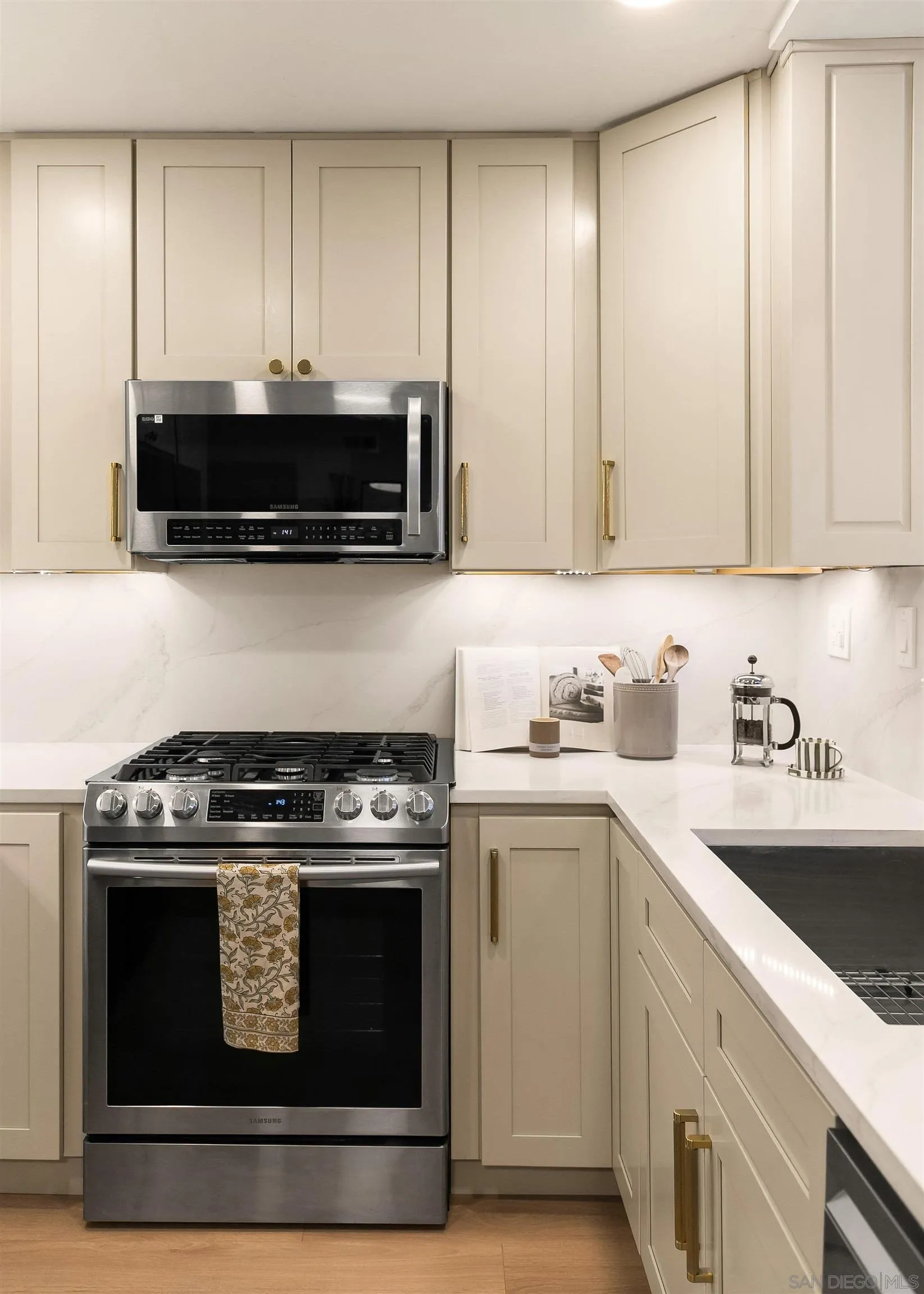 4049 Carmel View Rd Unit 82