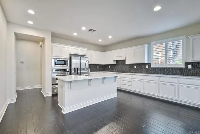 1189 Parkview Dr