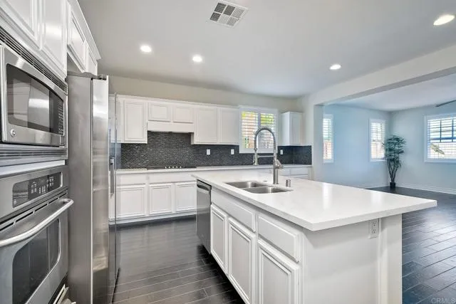 1189 Parkview Dr