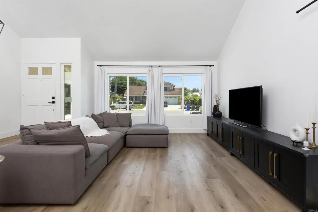4576 Mariners Bay
