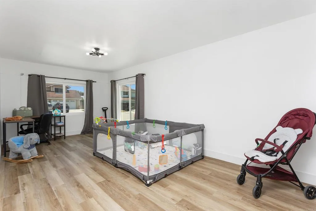 4576 Mariners Bay