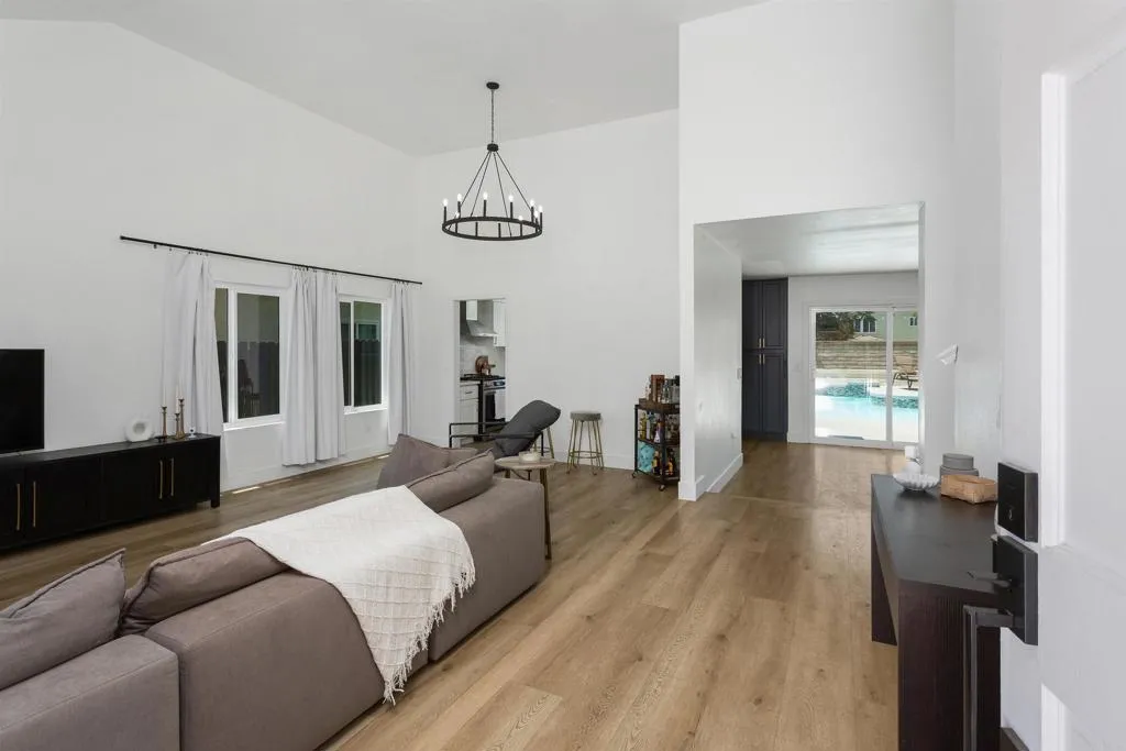 4576 Mariners Bay