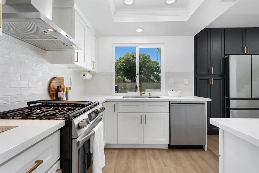 4576 Mariners Bay