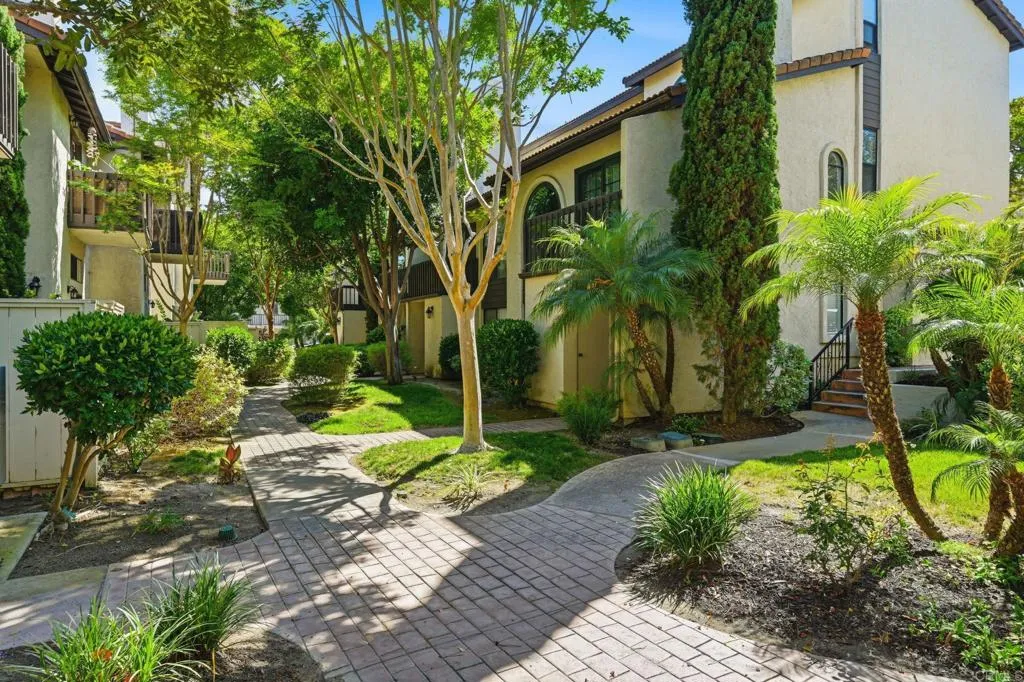2372 Altisma Way Unit C