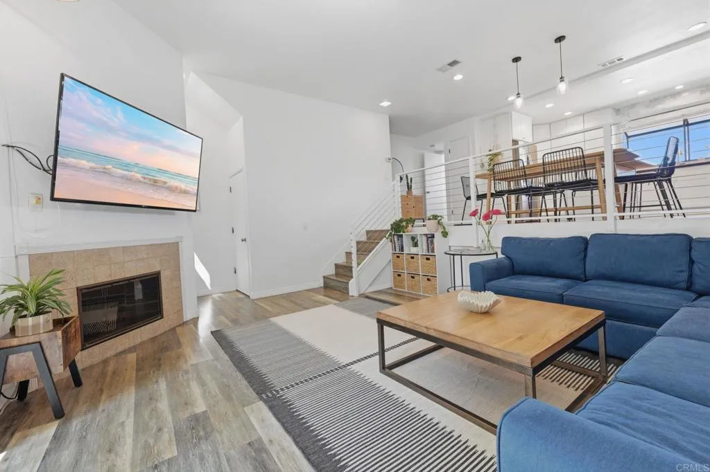 2372 Altisma Way Unit C