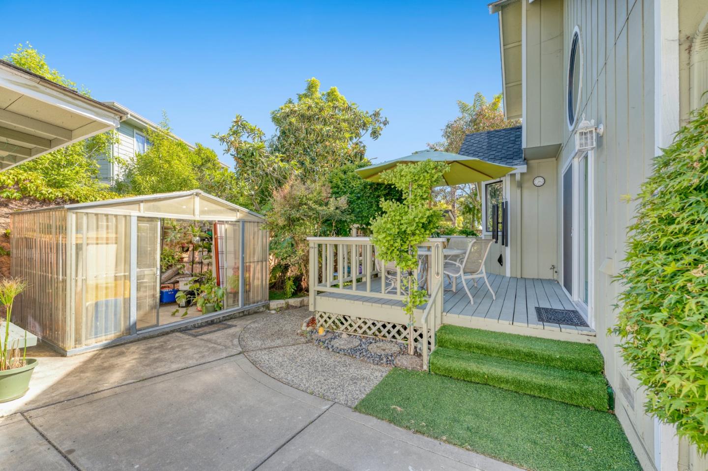 106 Madeline DR