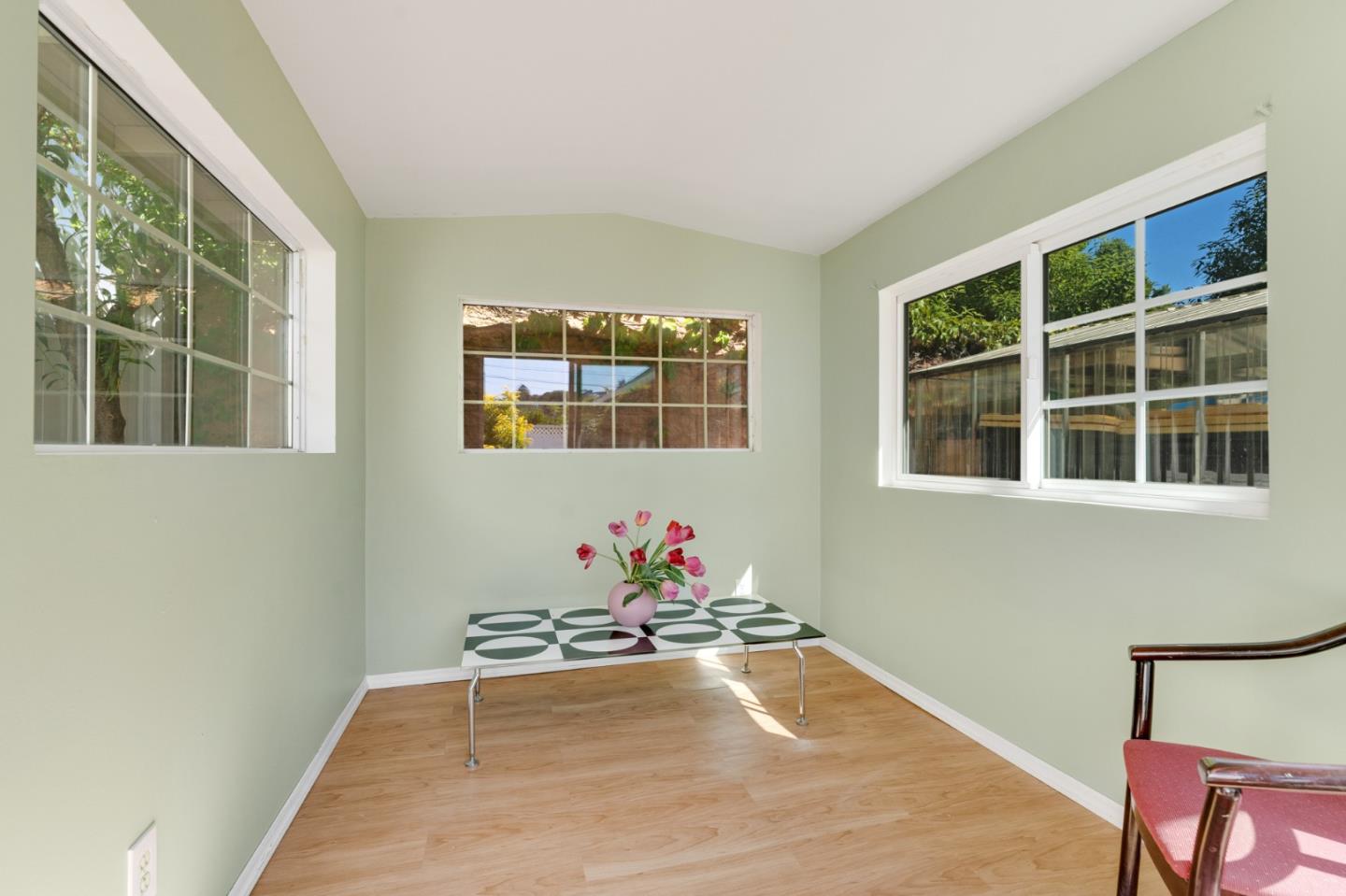 106 Madeline DR