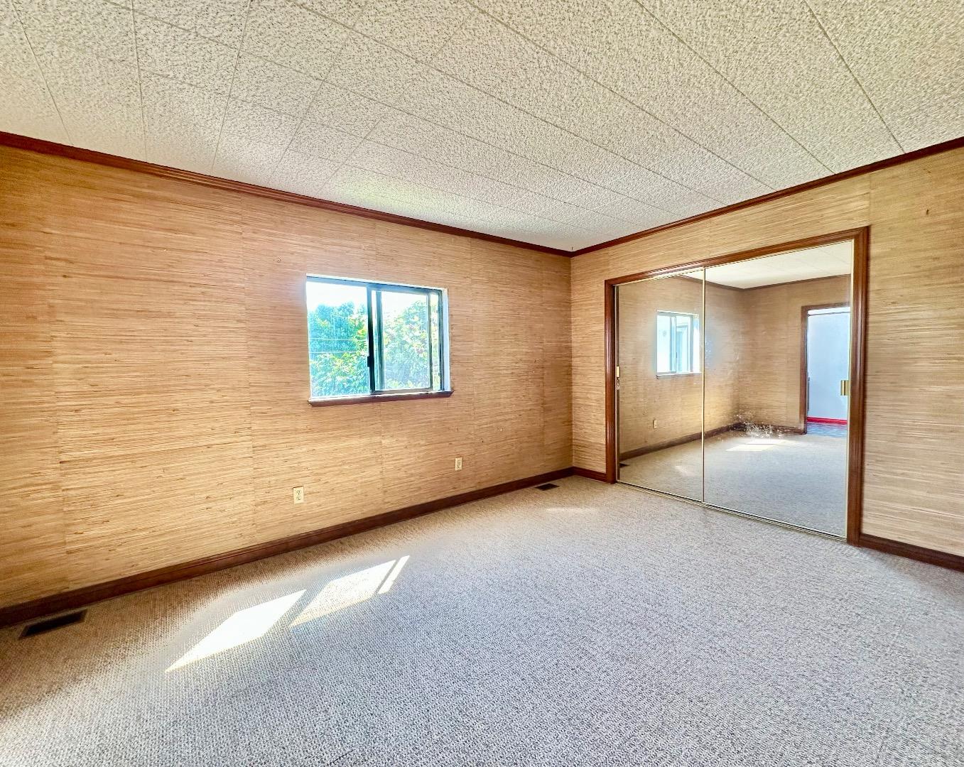 2395 Delaware Avenue Unit: 39