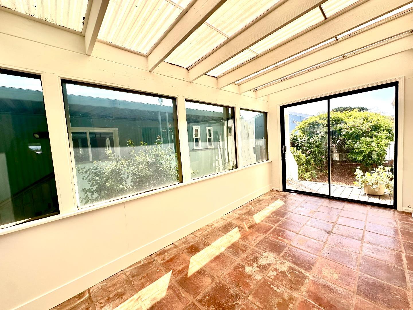 2395 Delaware Avenue Unit: 39