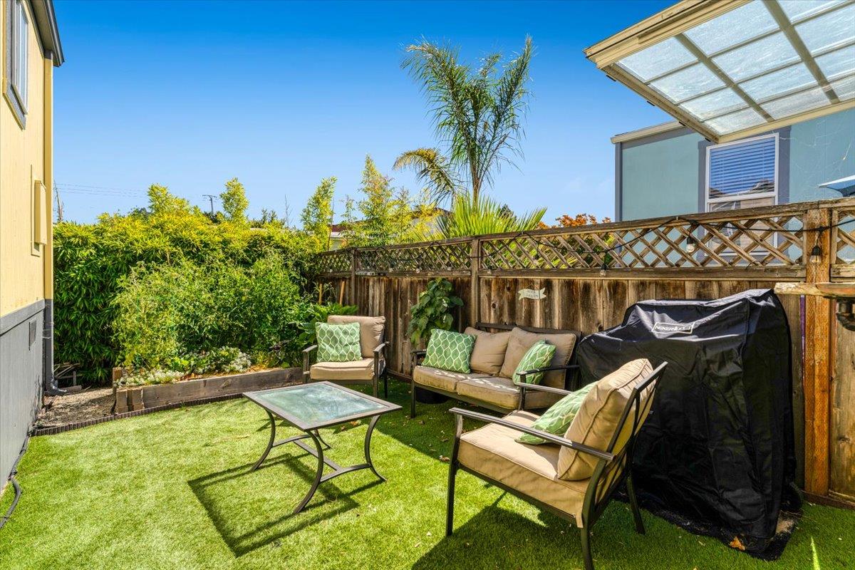 444 Whispering Pines Drive Unit: 18