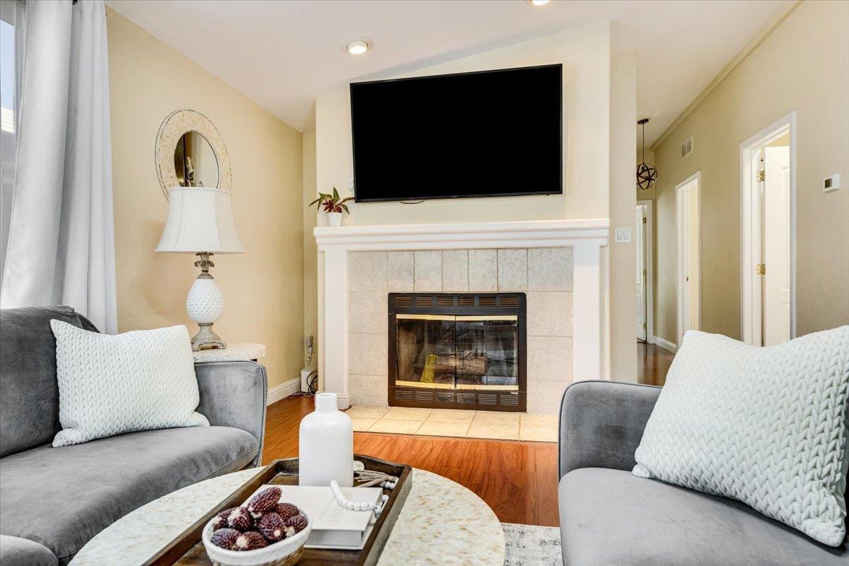 444 Whispering Pines Drive Unit: 18