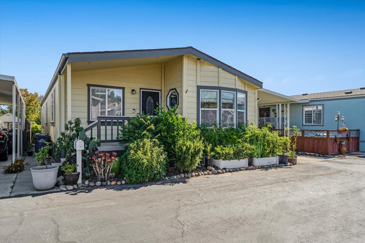 444 Whispering Pines Drive Unit: 18