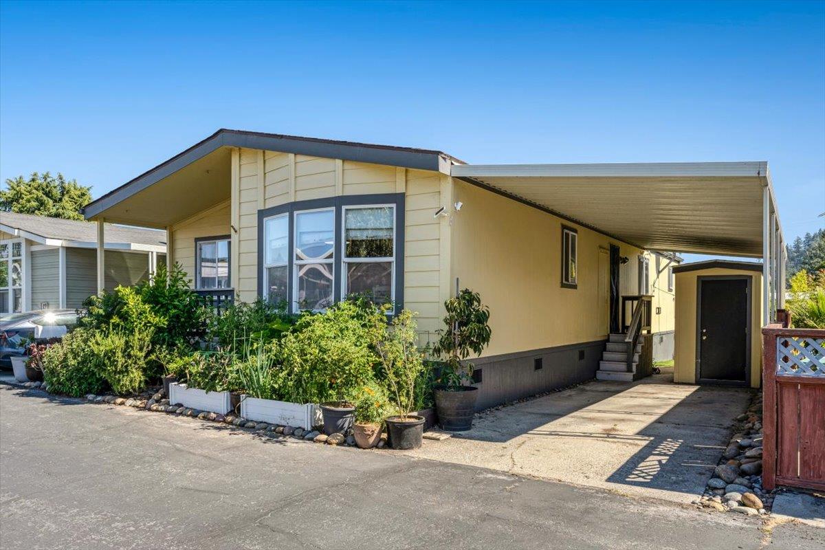 444 Whispering Pines Drive Unit: 18